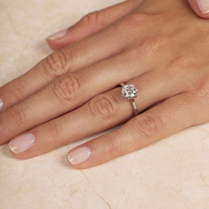 Image sixclaw3carat_1080x10801.jpg